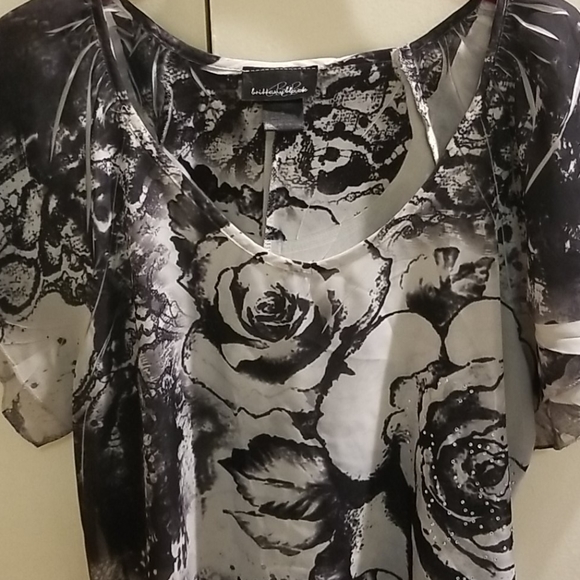 Silky blouse/tunic - Picture 3 of 3